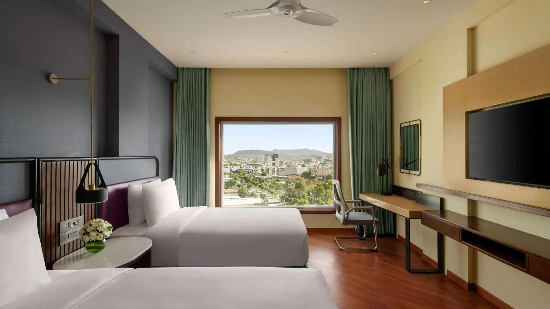 Ramada Encore By Wyndham Udaipur Roopnagar Отель