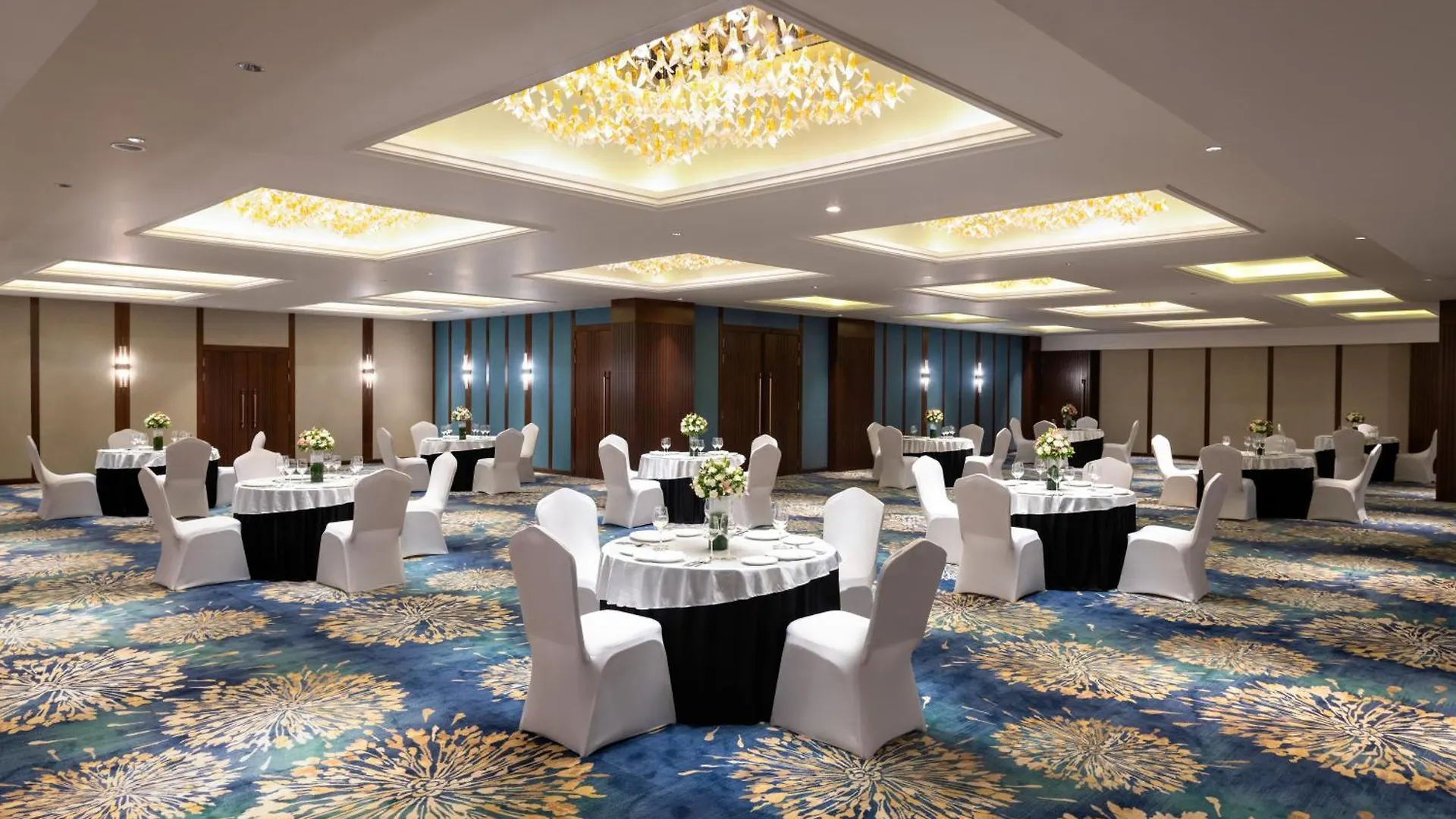 Отель Ramada Encore By Wyndham Udaipur Roopnagar